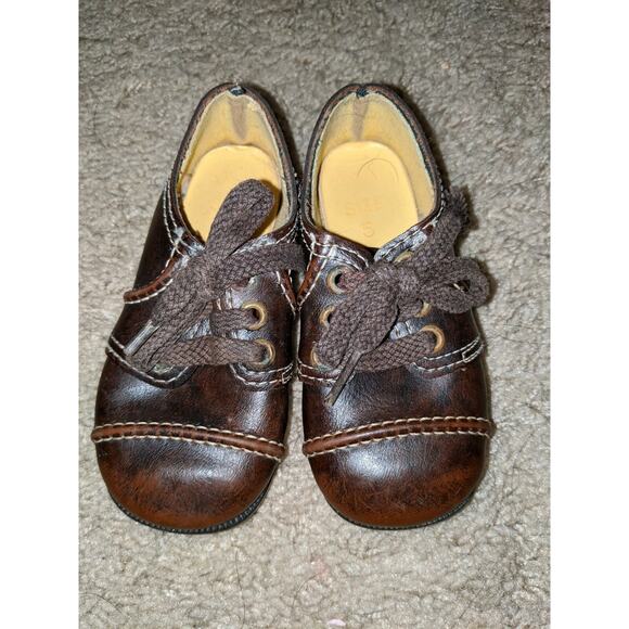 Tiny Tred toddler Boy Sz. 5 Classic Brown Lace Dress Shoe. Adorable - Picture 3 of 9